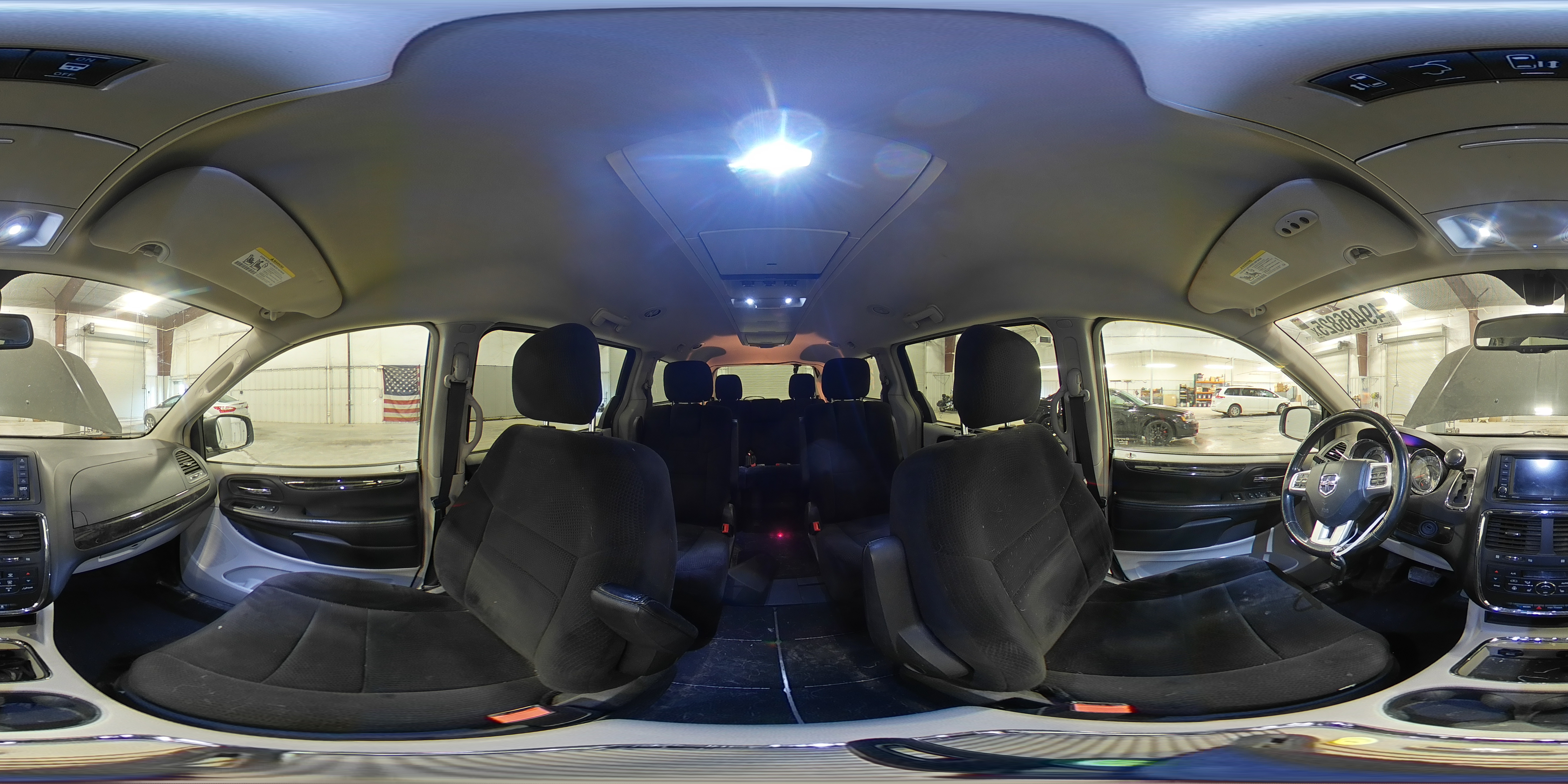 2013 Dodge Caravan - Image 14