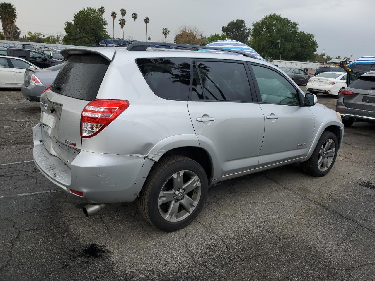 2011 Toyota RAV 4 - Image 3
