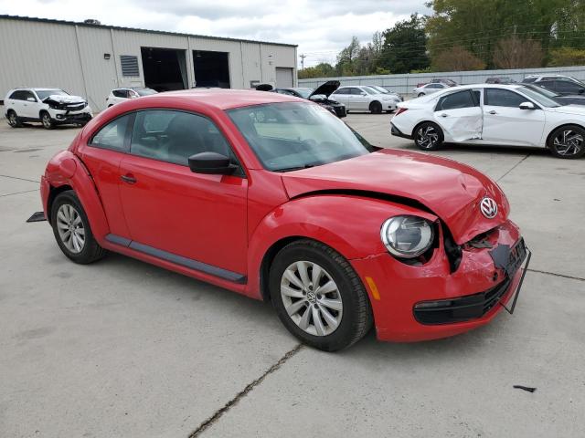 Хэтчбеки VOLKSWAGEN BEETLE 2015 Красный