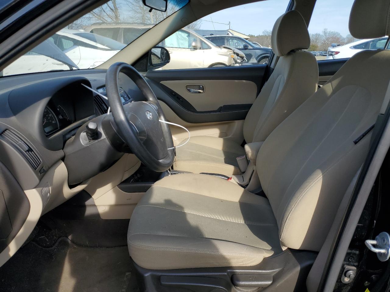 2010 Hyundai Elantra - Image 7