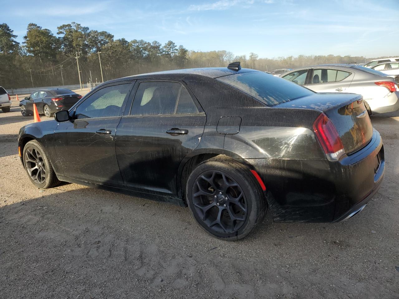 2019 Chrysler 300 - Image 2