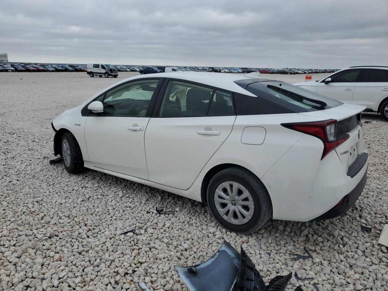 2020 Toyota Prius - Image 2