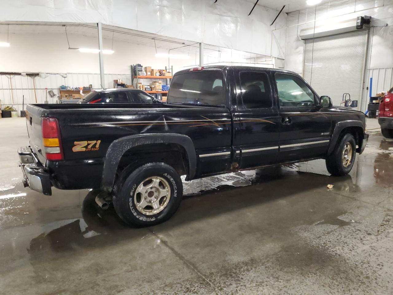 2000 Chevrolet Silverado - Image 3