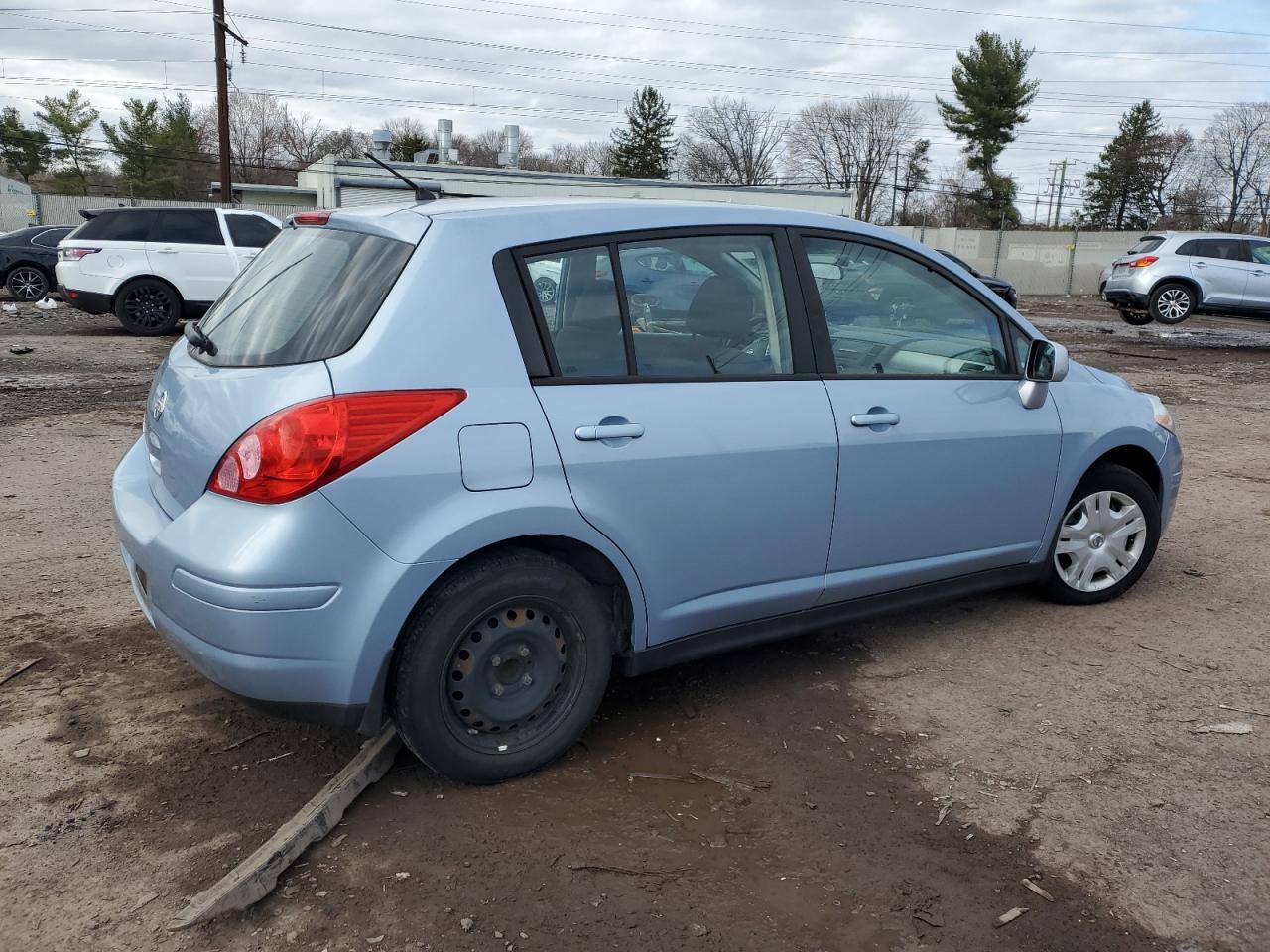 2012 Nissan Versa - Image 3