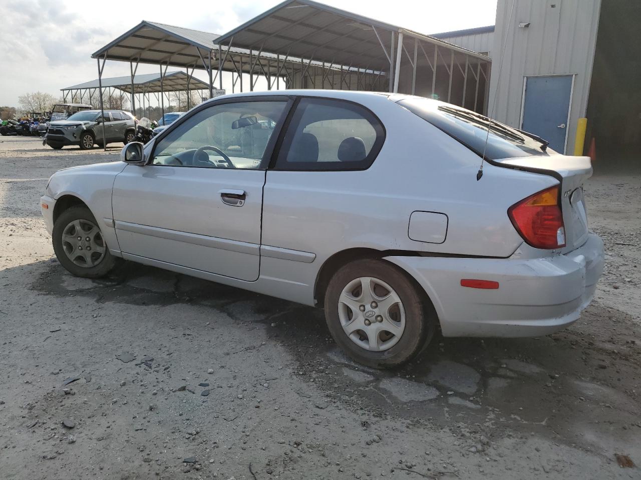 2003 Hyundai Accent - Image 2