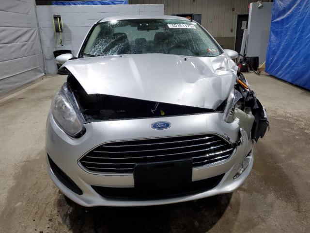  FORD FIESTA 2014 Серебристый