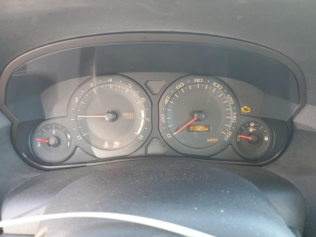 2004 Cadillac SRX - Image 9