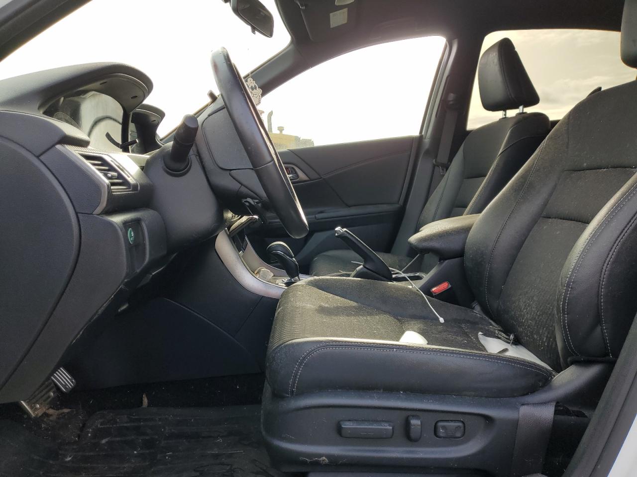 1HGCR2F55HA123902 HONDA ACCORD 2017
