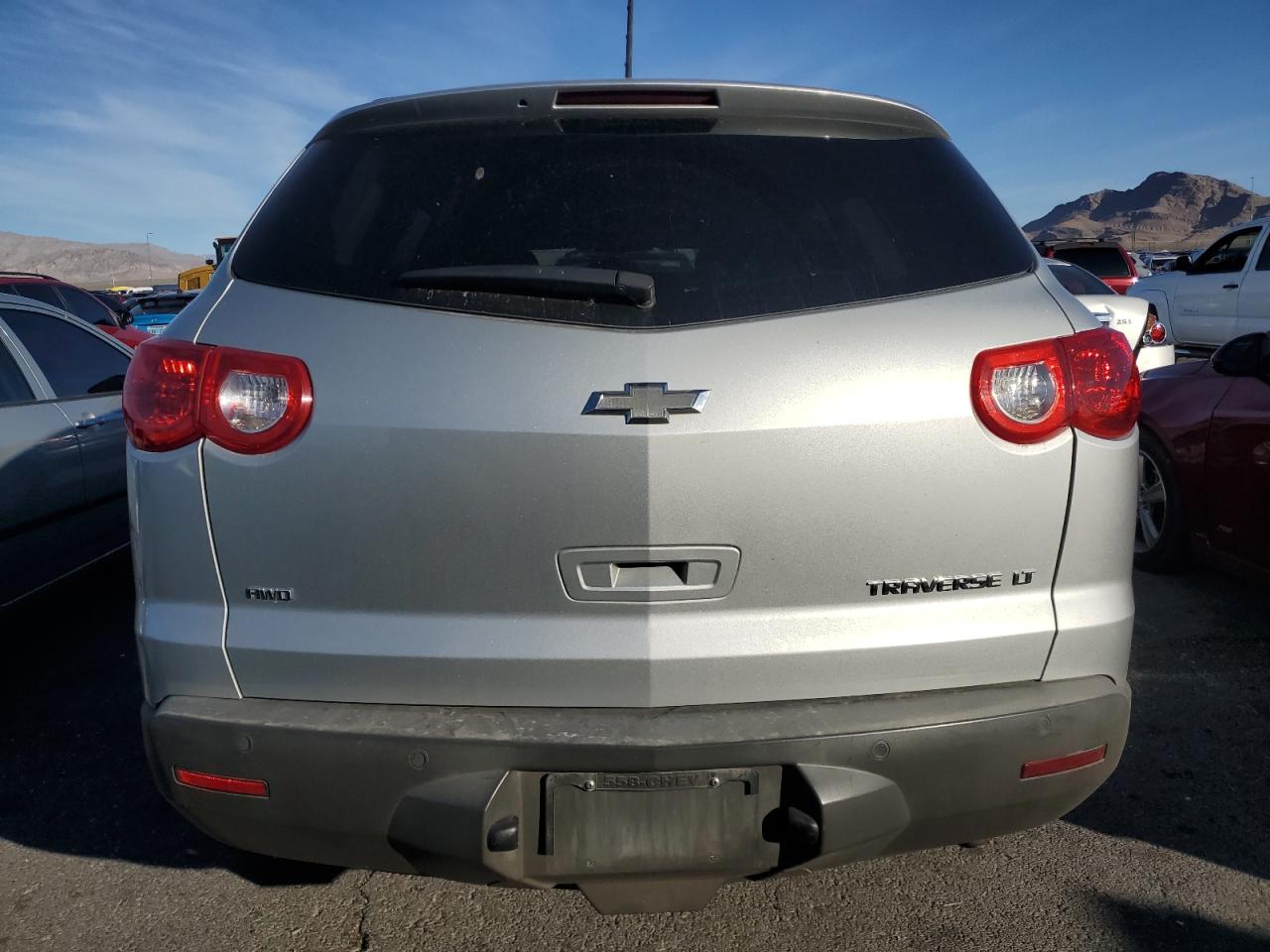 2011 Chevrolet Traverse - Image 6