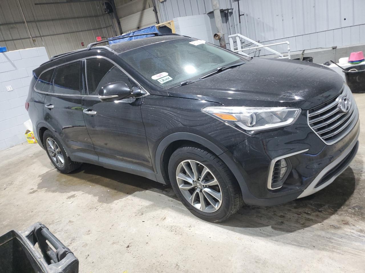 2017 Hyundai Santa Fe - Image 4
