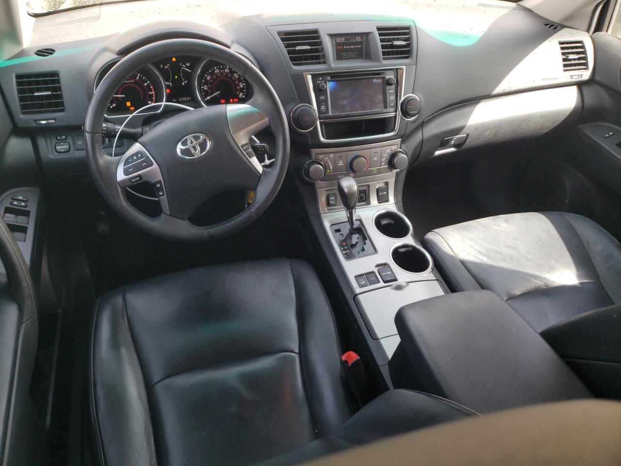 2013 Toyota Highlander - Image 8