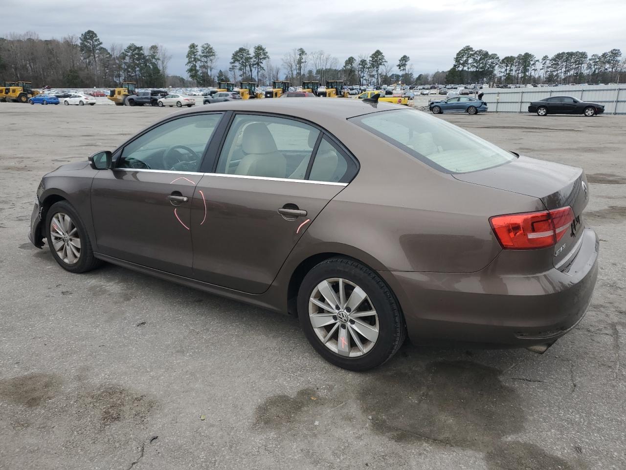 2015 Volkswagen Jetta - Image 2