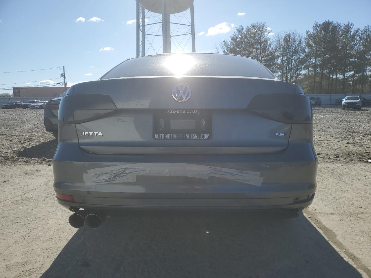2017 Volkswagen Jetta - Image 6