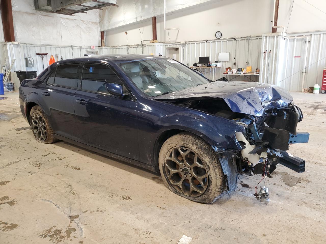 2016 Chrysler 300 - Image 4