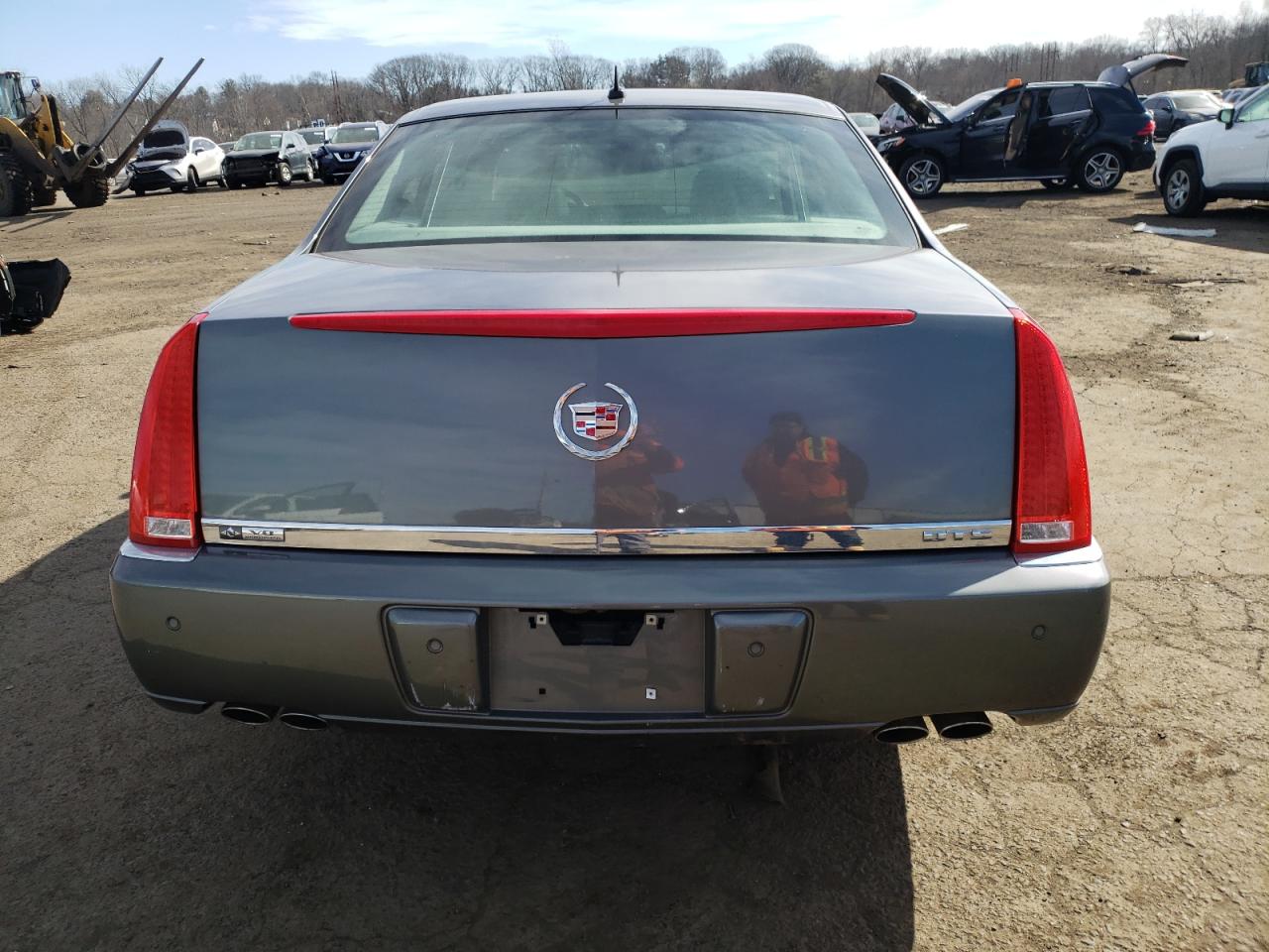 2006 Cadillac DTS - Image 6