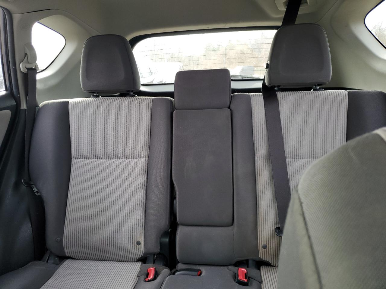 2014 Toyota RAV 4 - Image 10