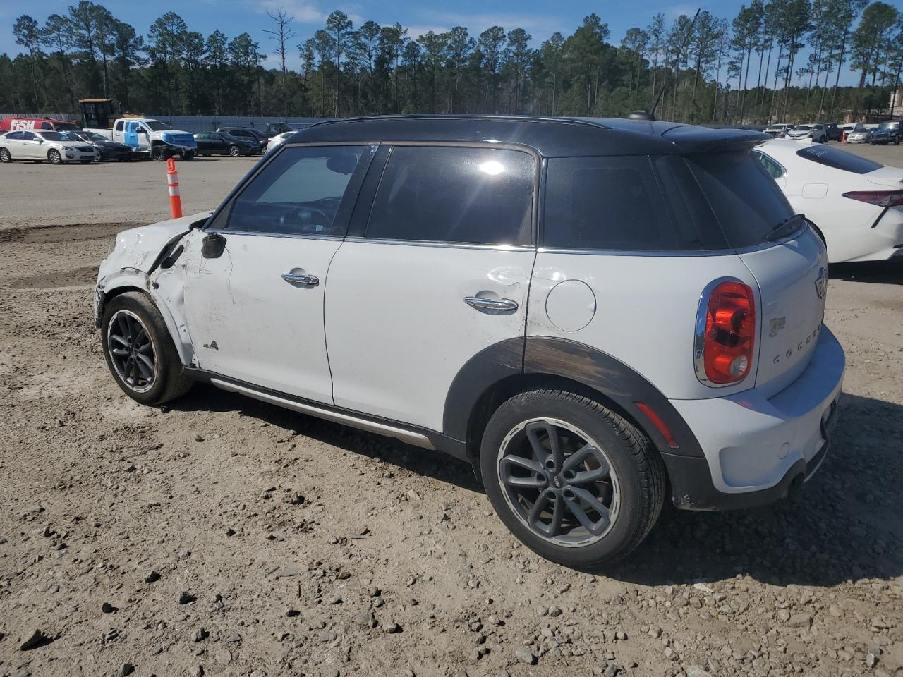 2015 MINI Cooper - Image 2