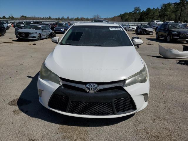 Sedans TOYOTA CAMRY 2016 Biały