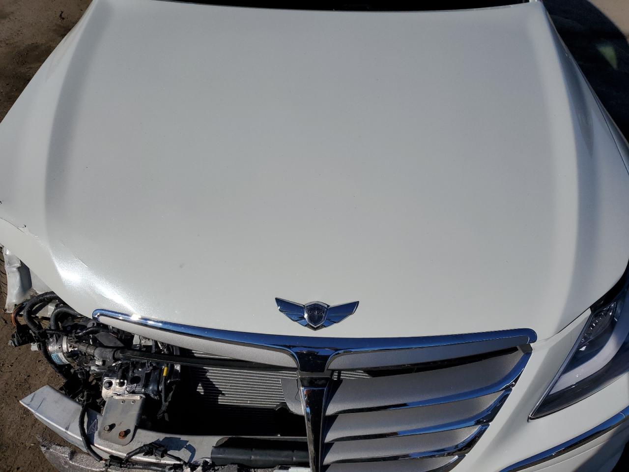 2013 Hyundai Genesis - Image 11