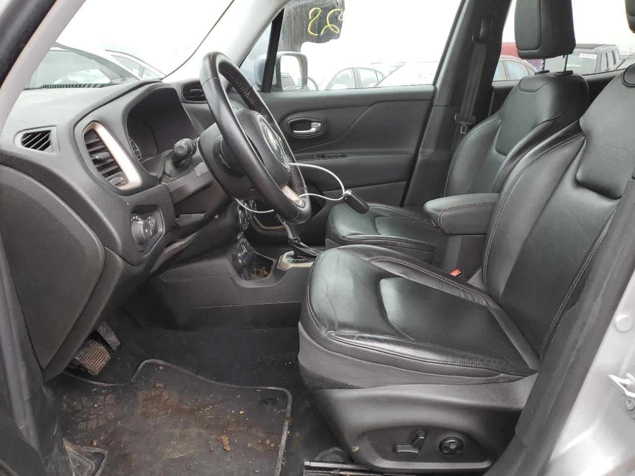2017 Jeep Renegade - Image 7
