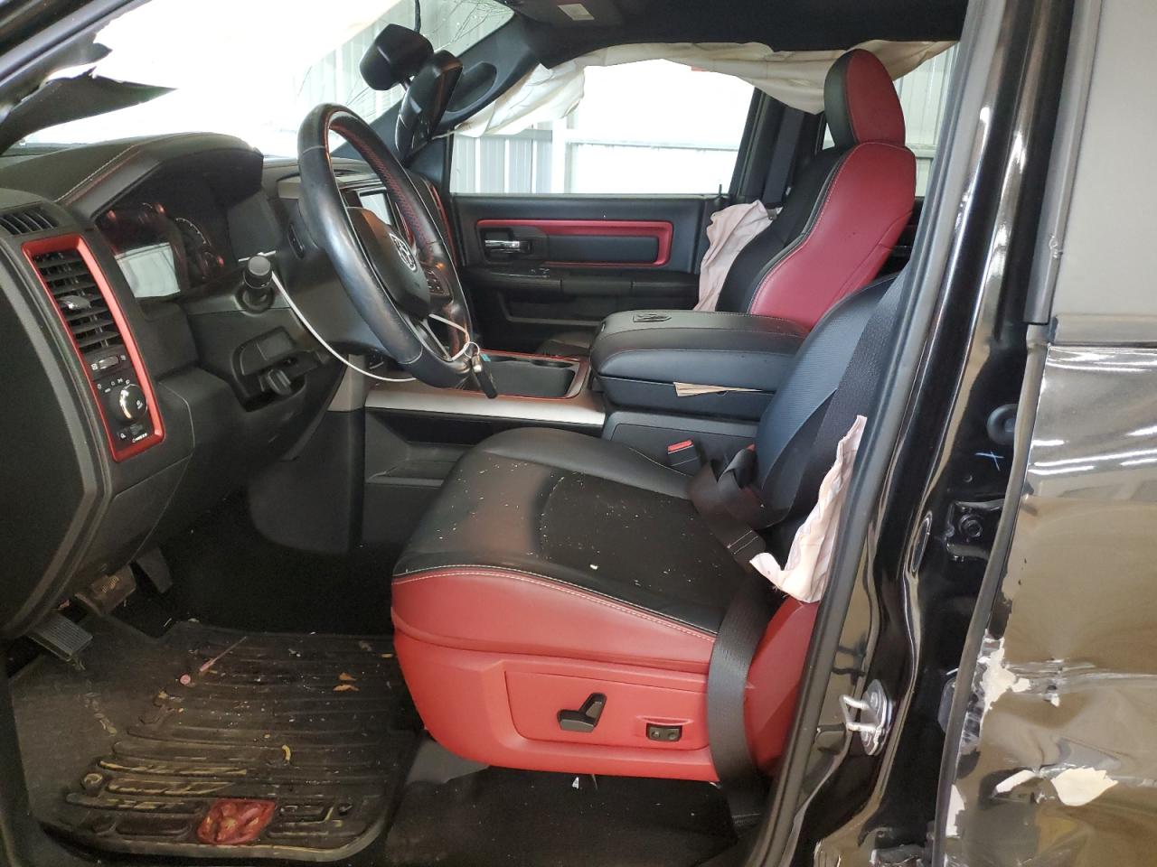 2016 RAM 1500 - Image 7