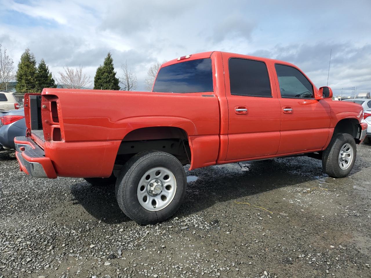 2004 Chevrolet Silverado - Image 3