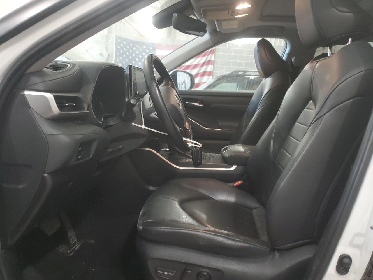 2020 Toyota Highlander - Image 7