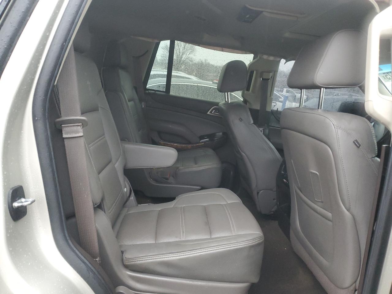 2015 GMC Yukon - Image 11