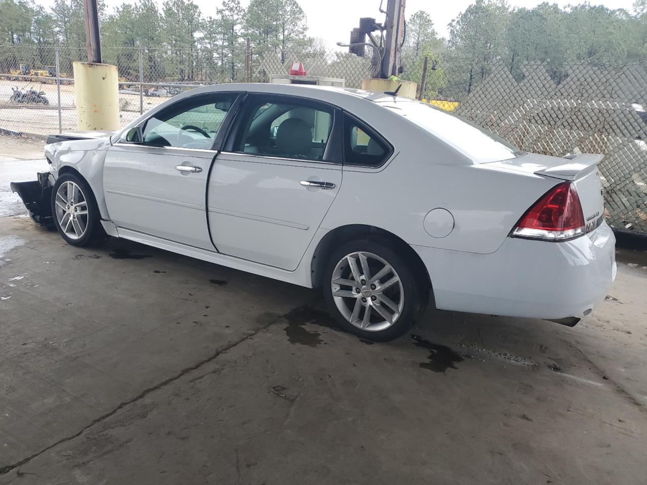 2011 Chevrolet Impala - Image 2