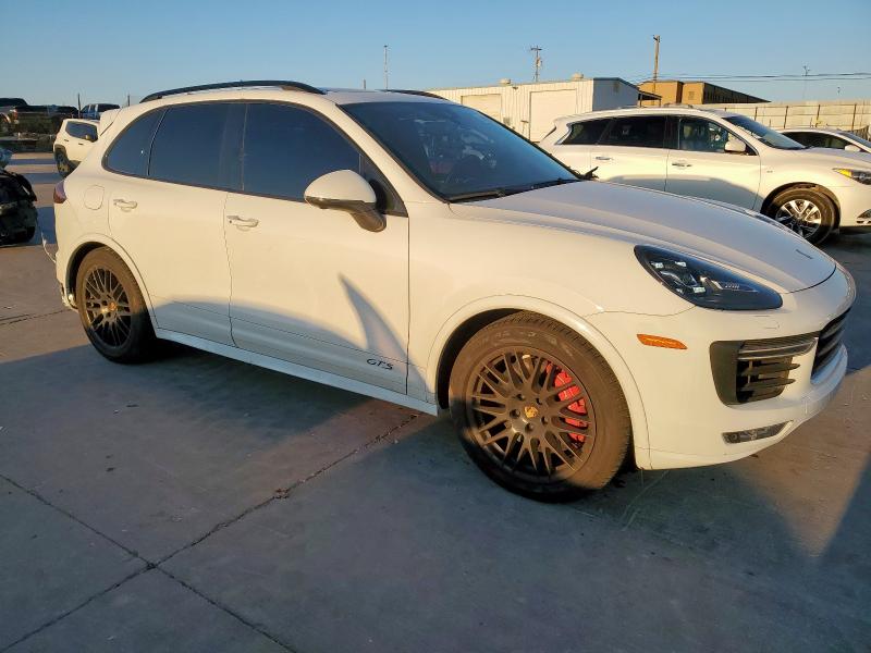  PORSCHE CAYENNE 2017 Белый