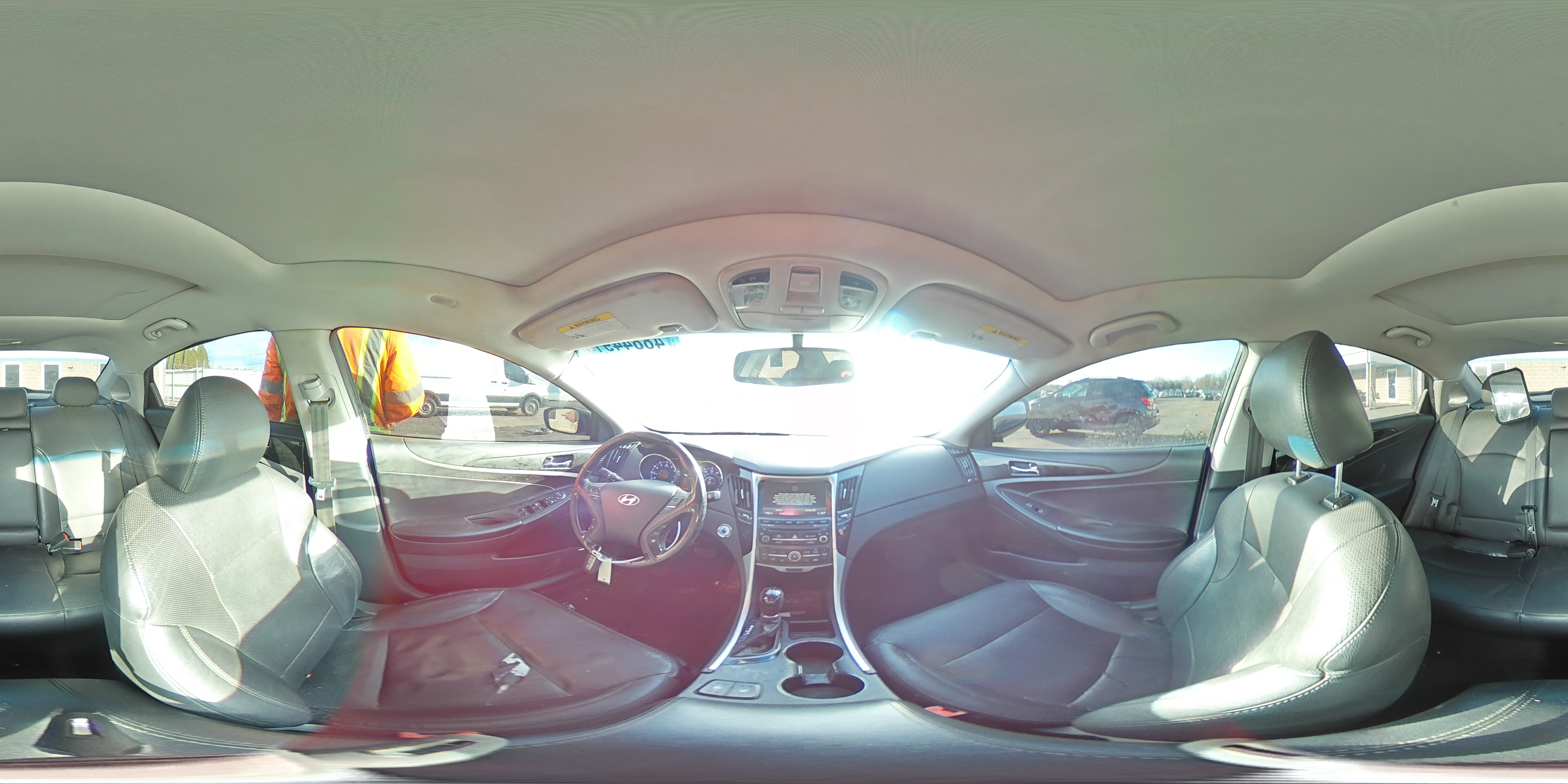 2014 Hyundai Sonata - Image 13