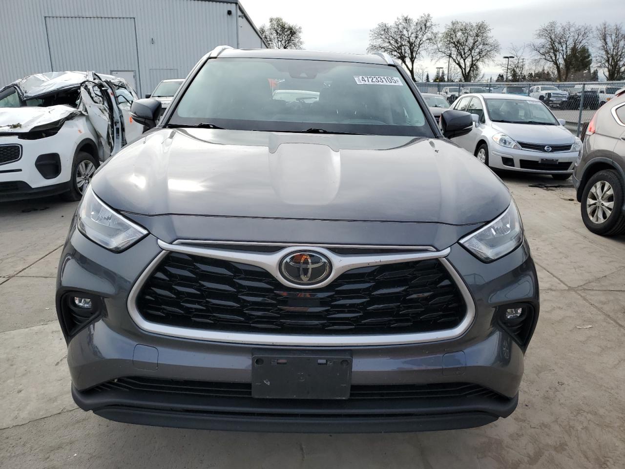 2020 Toyota Highlander - Image 5
