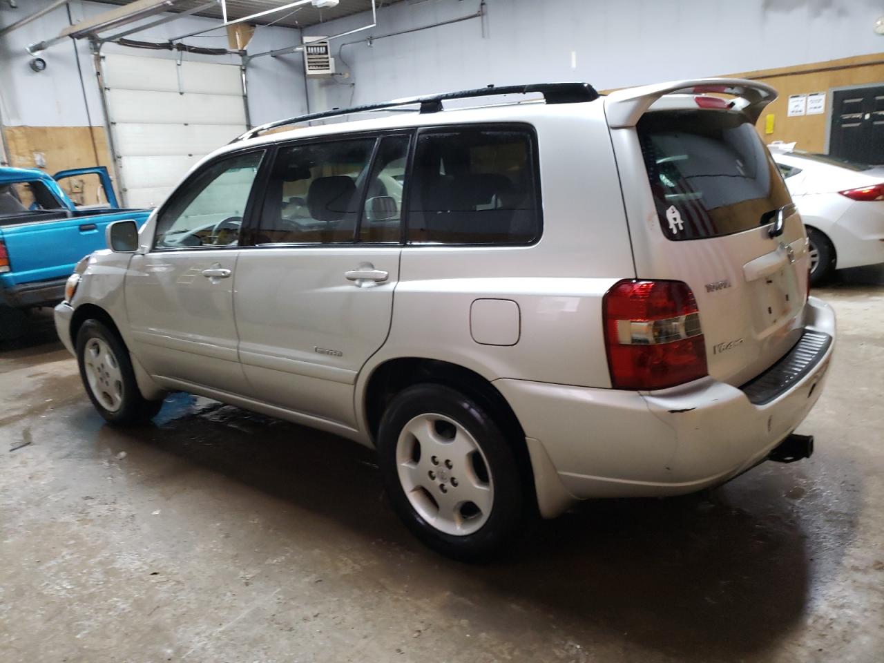 2006 Toyota Highlander - Image 2
