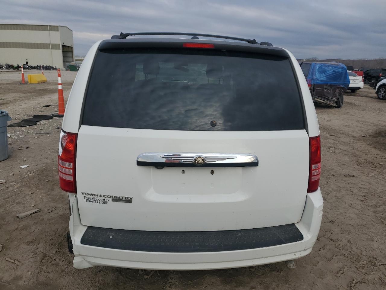 2008 Chrysler Town & Country Touring VIN: 2A8HR54P18R763359 Lot: 71782165