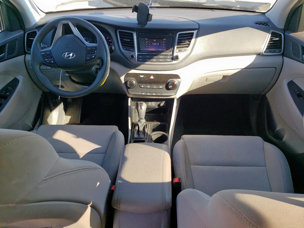 2016 Hyundai Tucson - Image 8