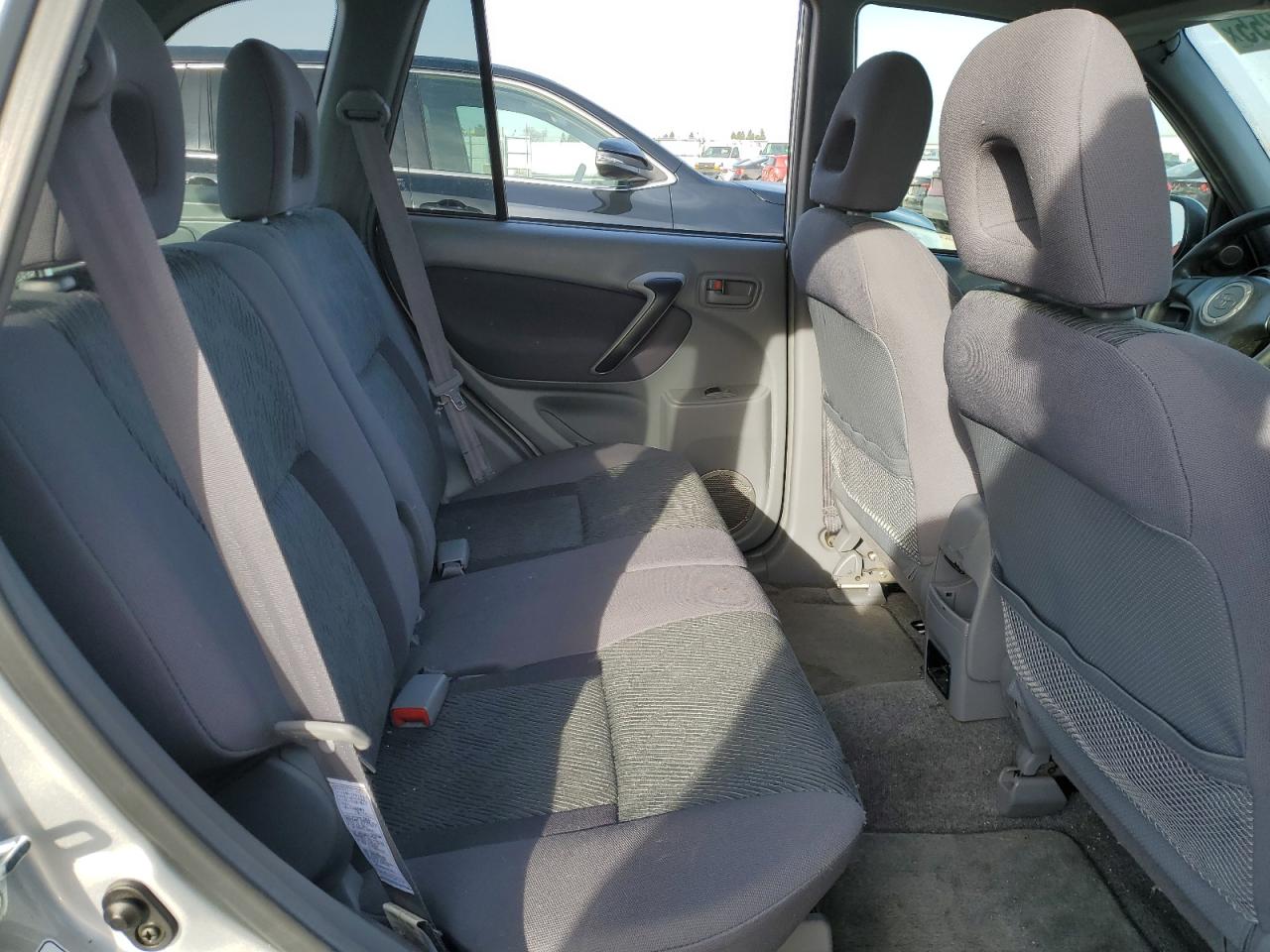 2001 Toyota RAV 4 - Image 10