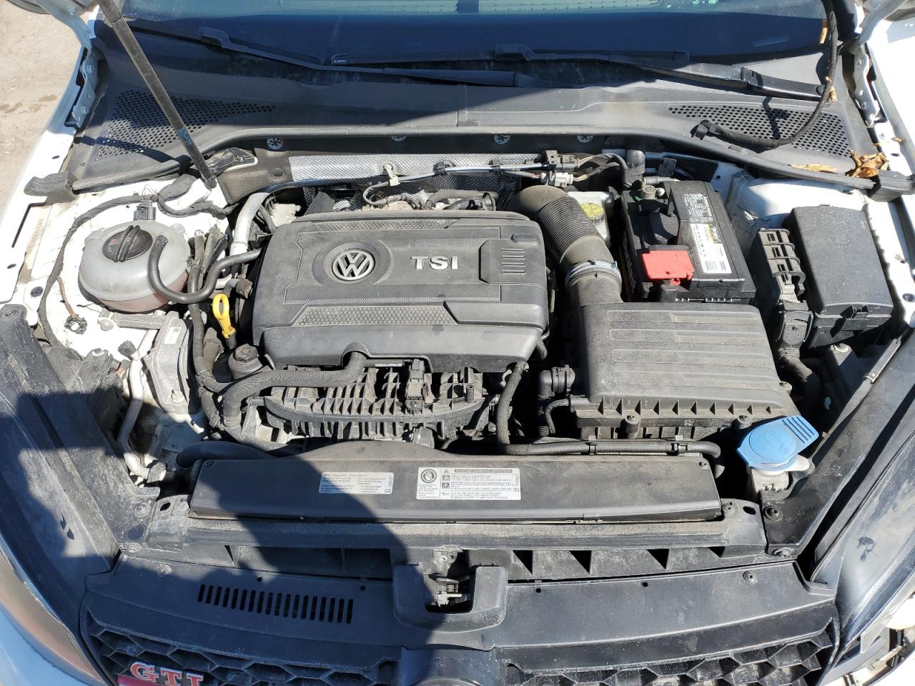 2016 Volkswagen GTI - Image 11