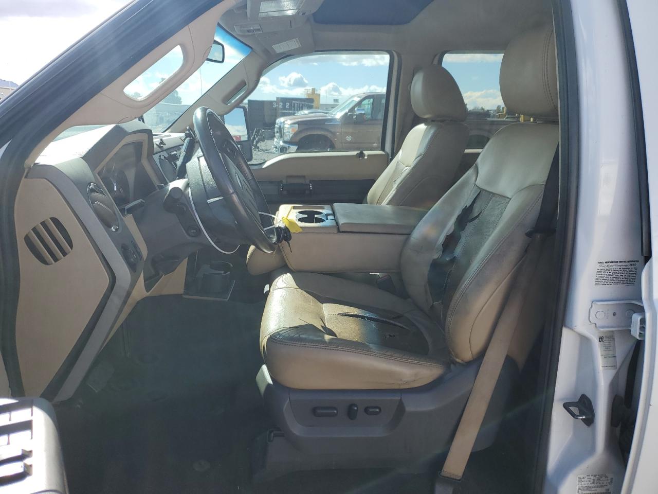2011 Ford F350 - Image 7