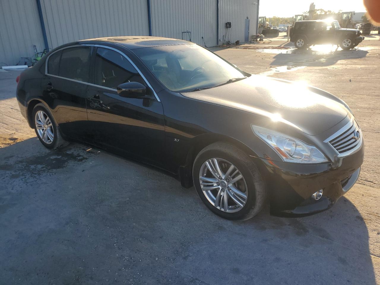 2015 Infiniti Q40 - Image 4