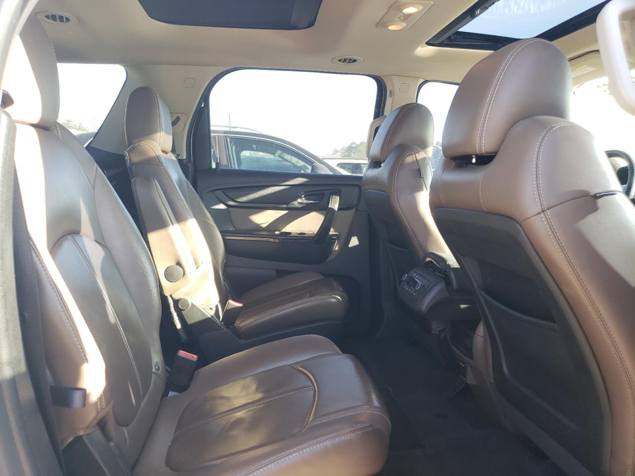 2016 GMC Acadia - Image 11