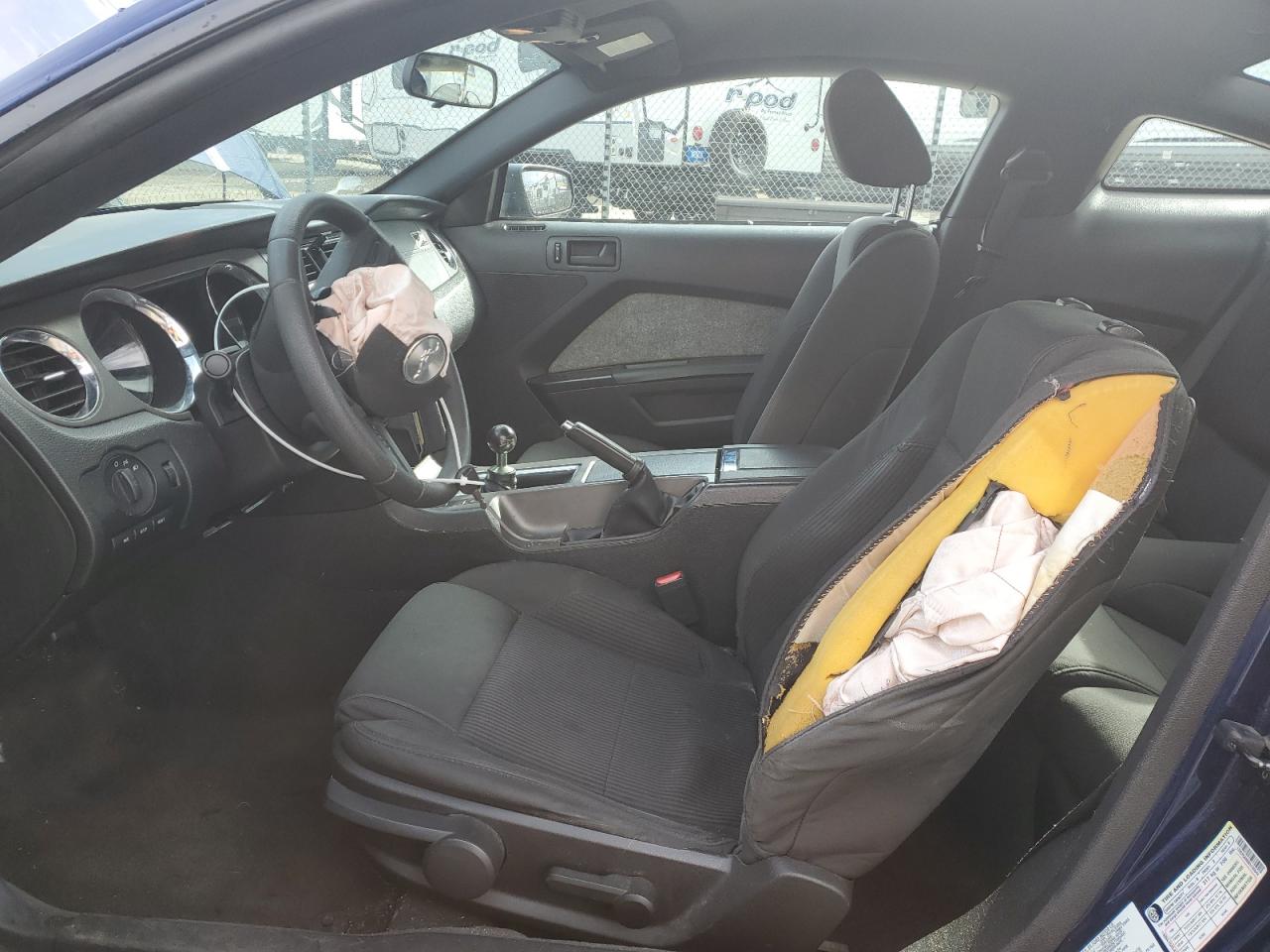2011 Ford Mustang - Image 7