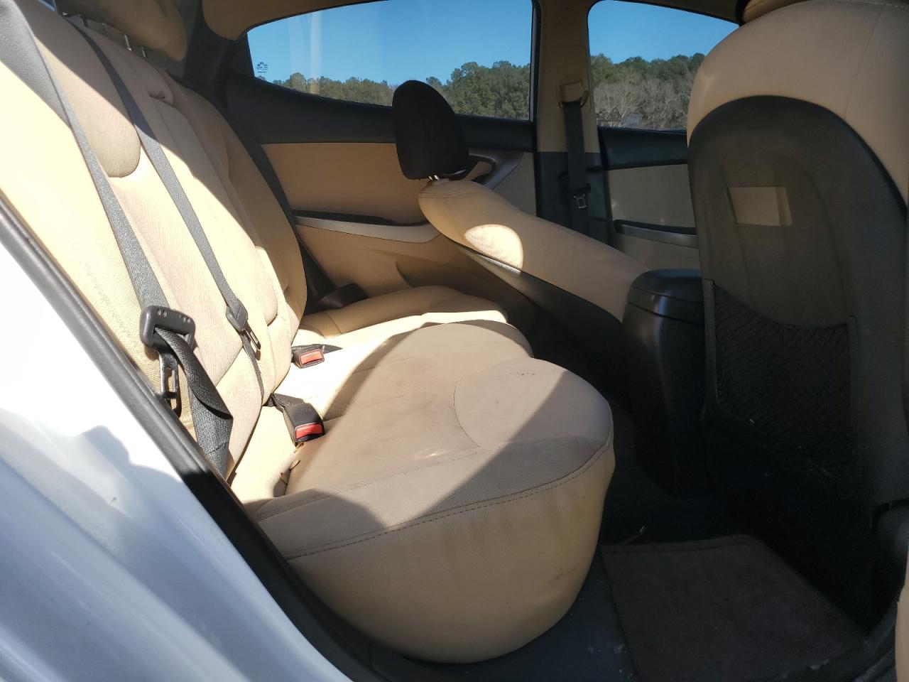 2013 Hyundai Elantra - Image 10