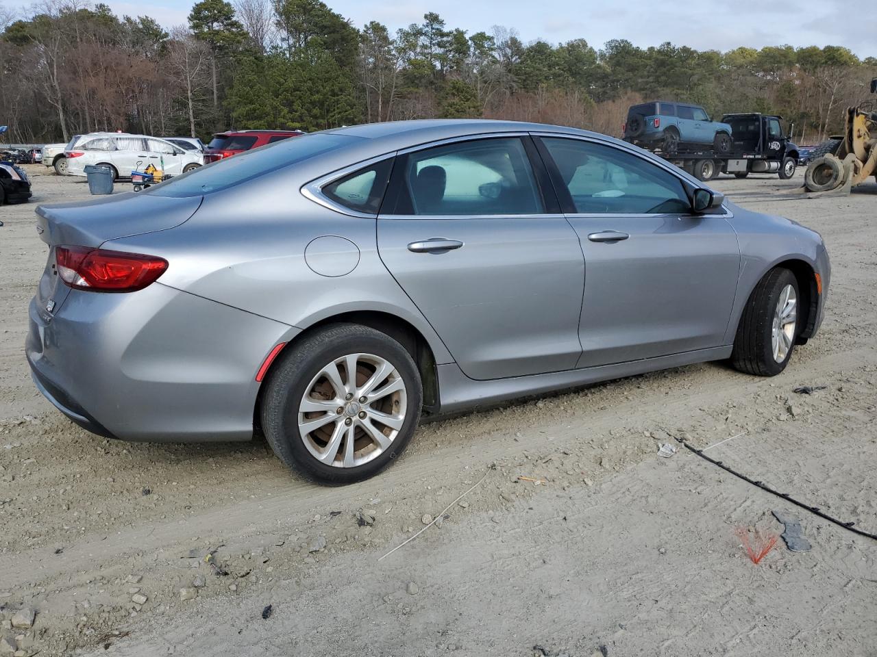 2015 Chrysler 200 - Image 3