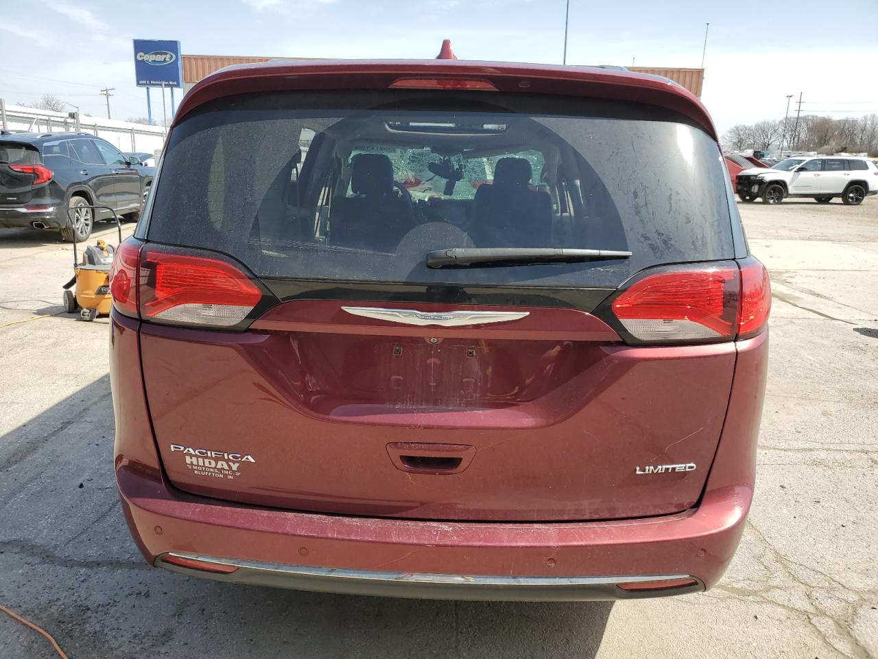 2018 Chrysler Pacifica Limited VIN: 2C4RC1GG8JR132387 Lot: 49879475
