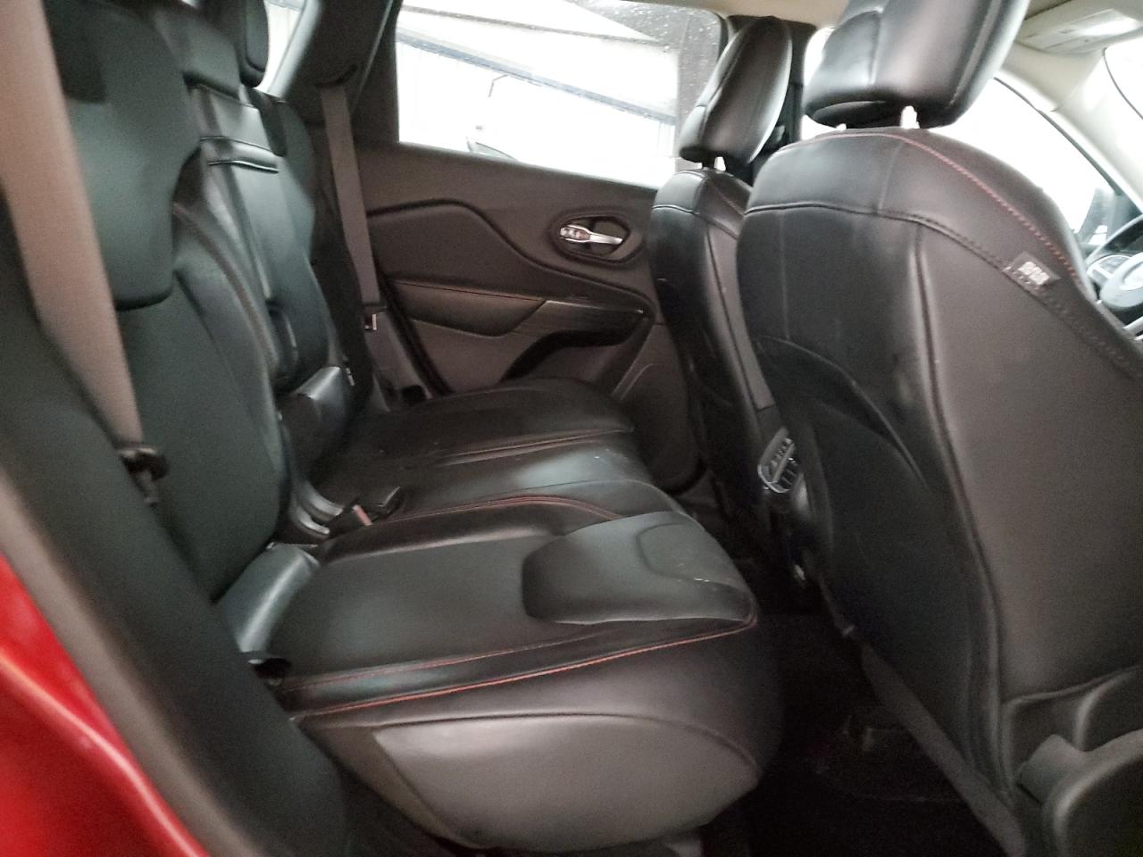 2015 Jeep Cherokee - Image 11