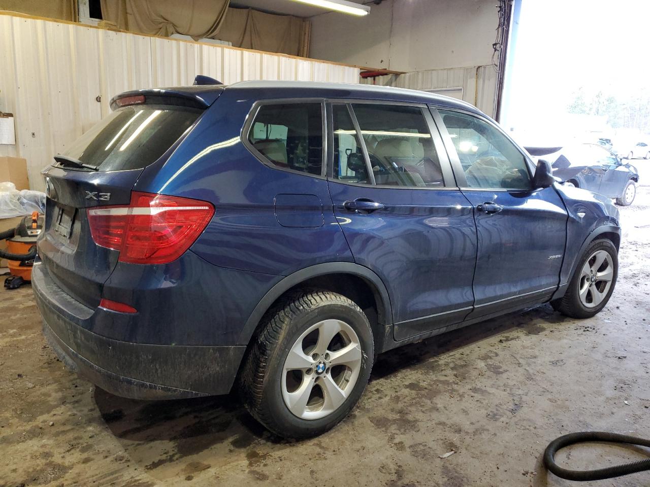 2011 BMW X3 - Image 3