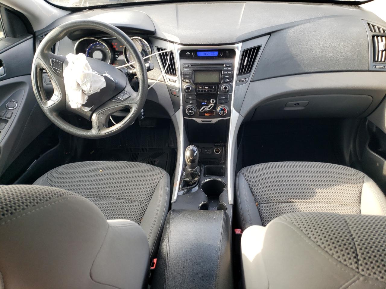 2013 Hyundai Sonata - Image 8