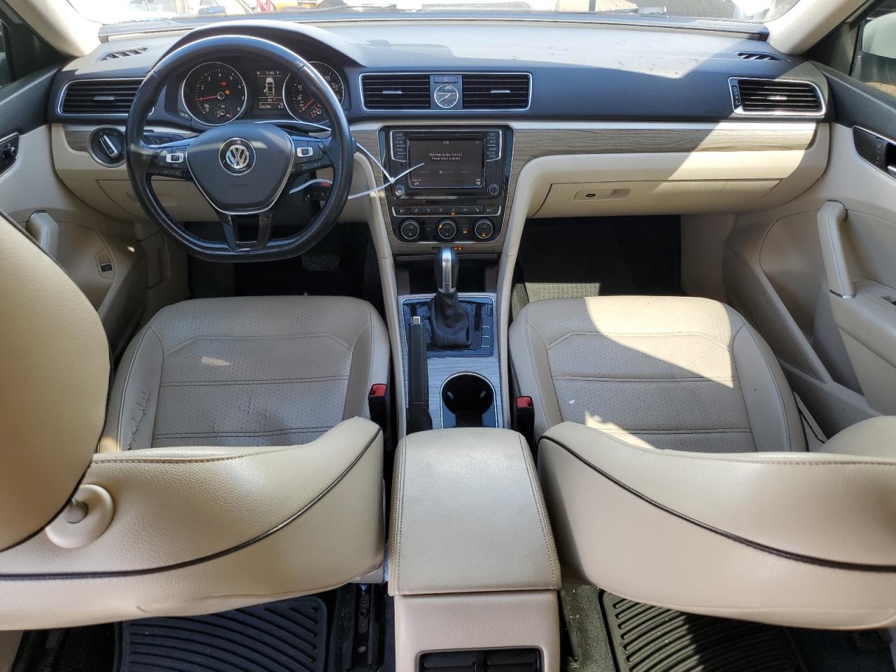 2016 Volkswagen Passat - Image 8