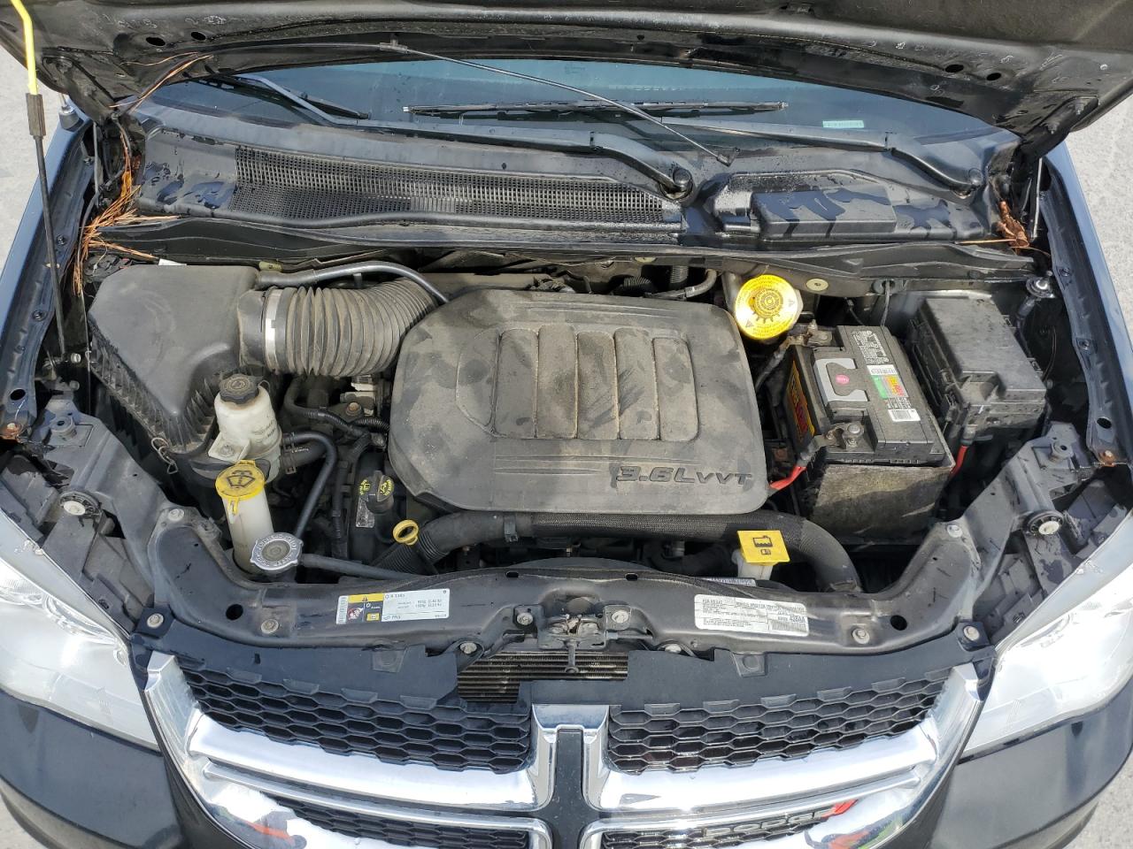 2019 Dodge Caravan - Image 12