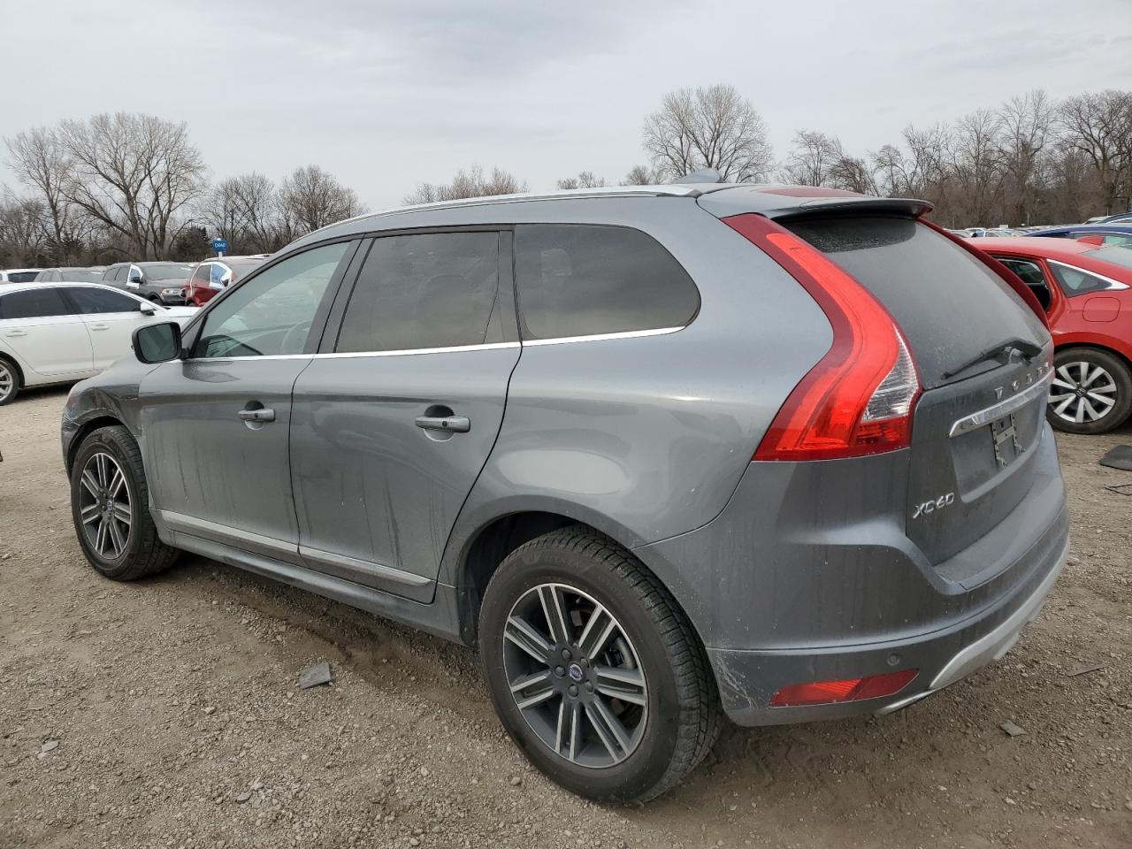 2017 Volvo XC60 - Image 2